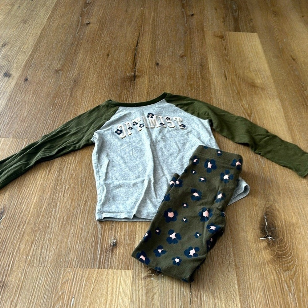 Carter's Gorpcore Raglan Top and Leggings Set Kids Size 5 Olive Green Floral